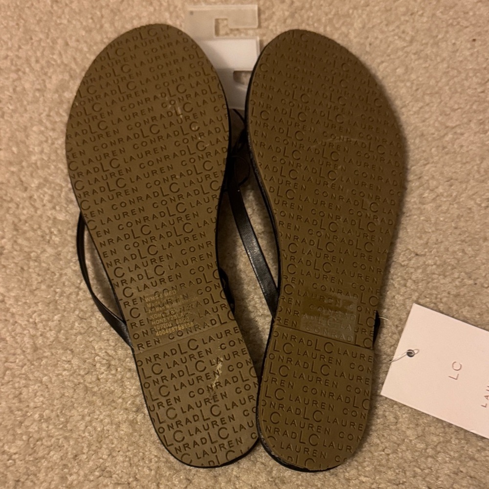 LC Lauren Conrad Elegant Black Sandals - Picture 4 of 9